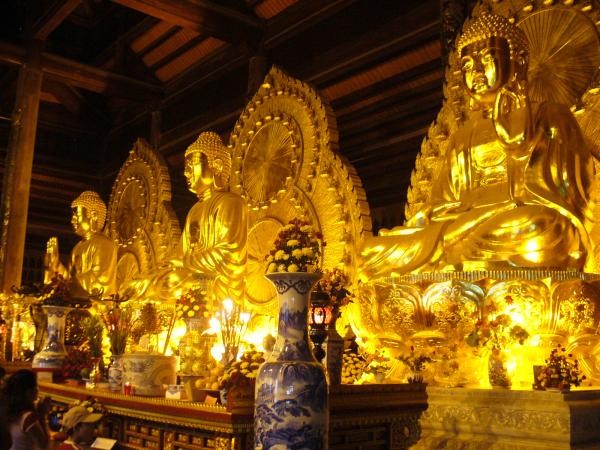 Пагода Байдинь – великолепный архитектурный ансамбль и объект духовного туризма в провинции Ниньбинь - ảnh 4